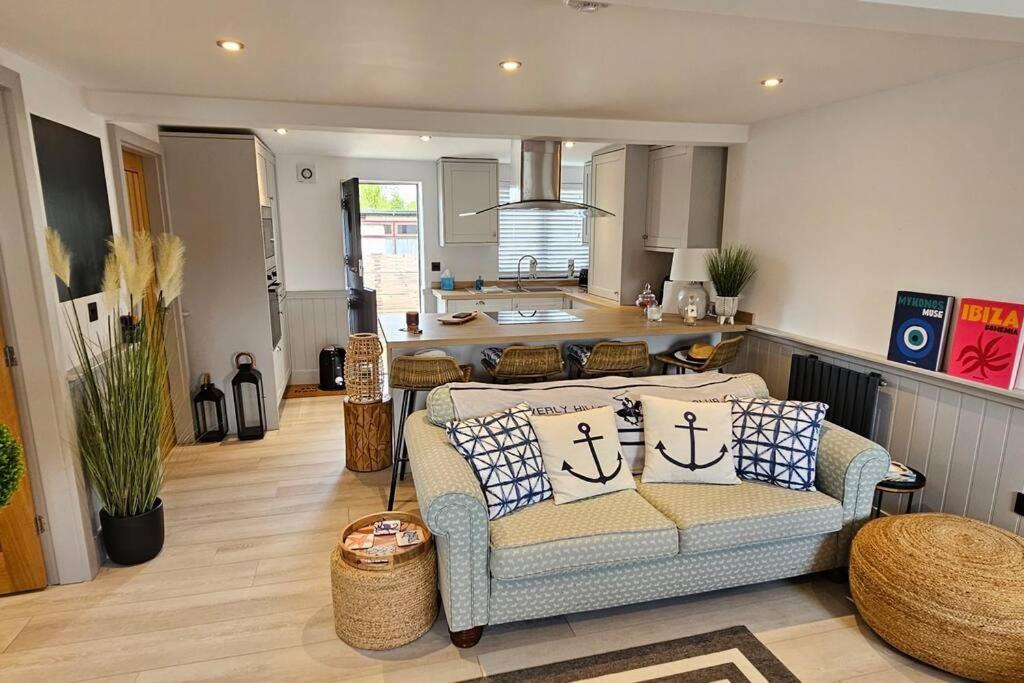 Humberston Boathouse Lodge & Hot Tub - Cleethorpes Beach Cabin Chalet Kültér fotó