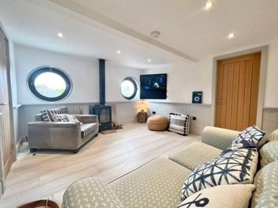 Humberston Boathouse Lodge & Hot Tub - Cleethorpes Beach Cabin Chalet Kültér fotó