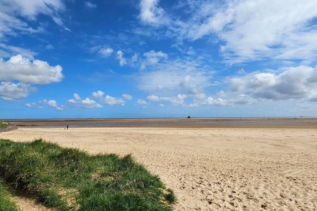 Humberston Boathouse Lodge & Hot Tub - Cleethorpes Beach Cabin Chalet Kültér fotó