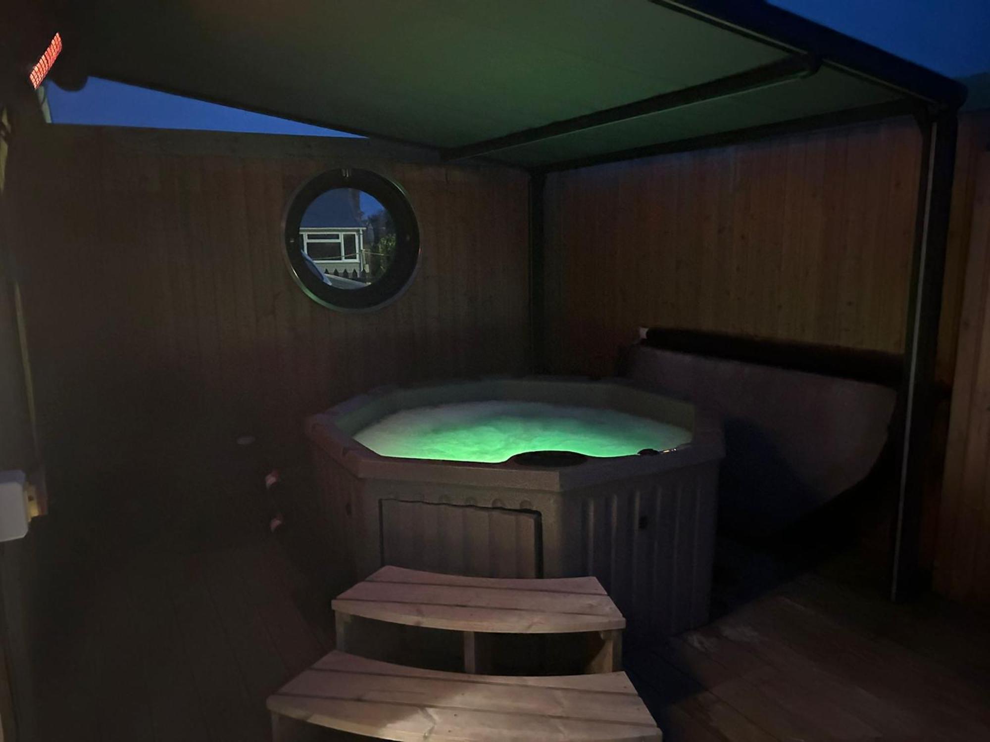 Humberston Boathouse Lodge & Hot Tub - Cleethorpes Beach Cabin Chalet Kültér fotó