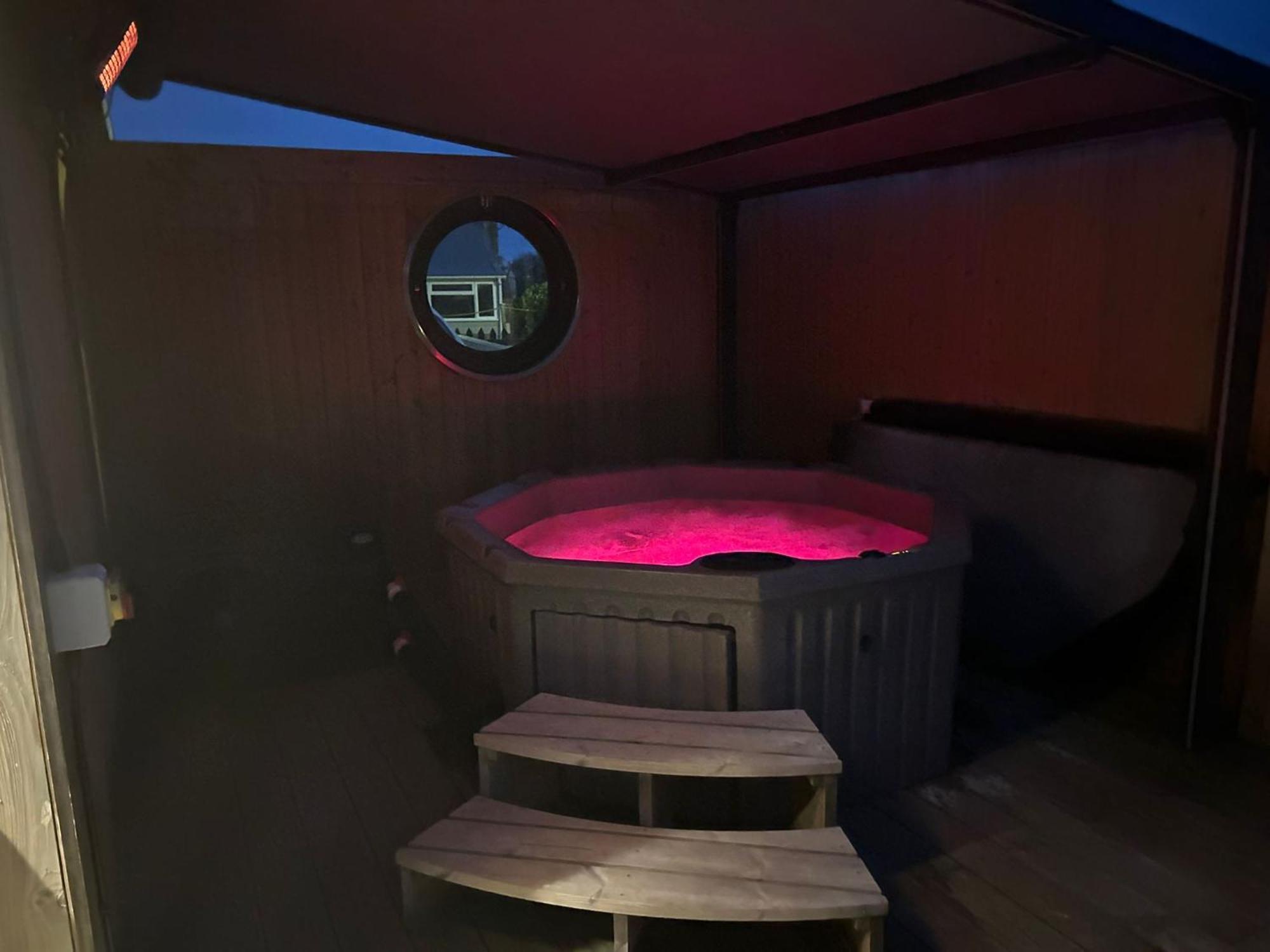 Humberston Boathouse Lodge & Hot Tub - Cleethorpes Beach Cabin Chalet Kültér fotó
